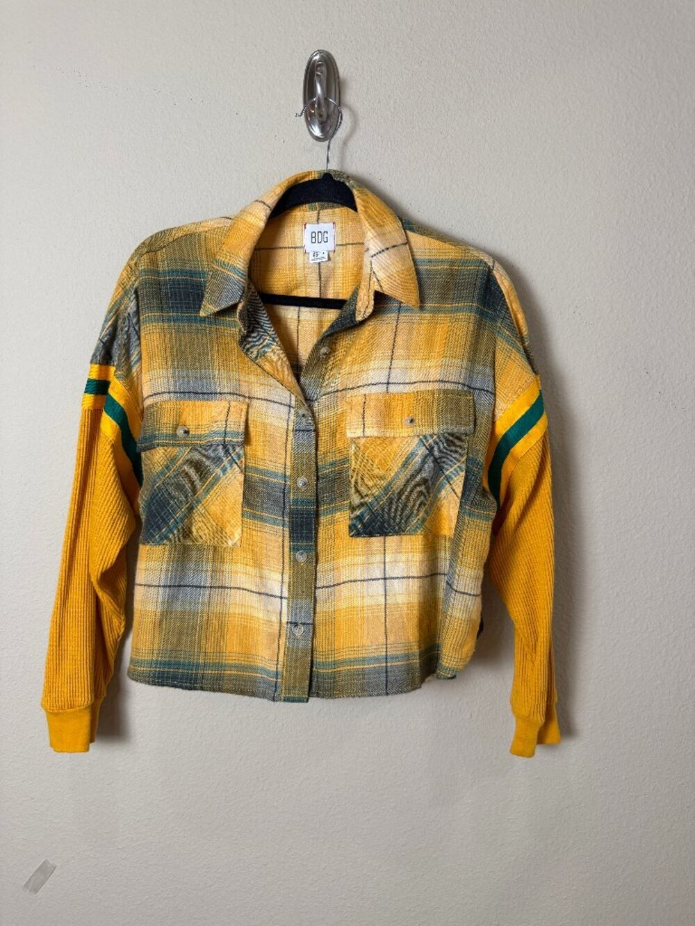 Urban Outfitters BDG Plaid Flannel Cropped Jacket Style Top Shirt Size XS